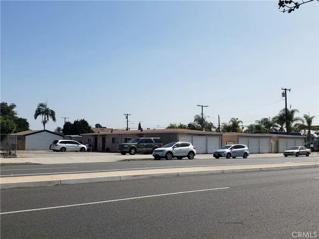 15510 Pioneer Boulevard, Norwalk