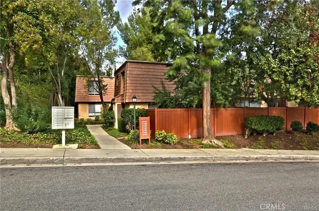 27467 Country Glen Road, Agoura Hills