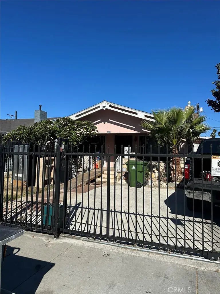 1131 W 53rd Street, Los Angeles