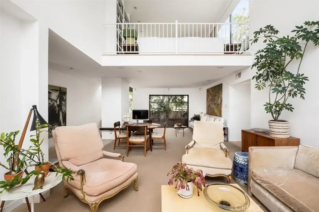 909 Sierra Bonita 311, West Hollywood