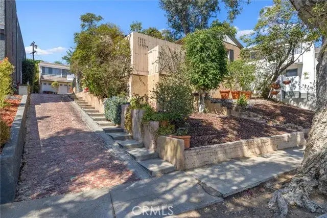 1285 Dunsmuir Avenue, Los Angeles