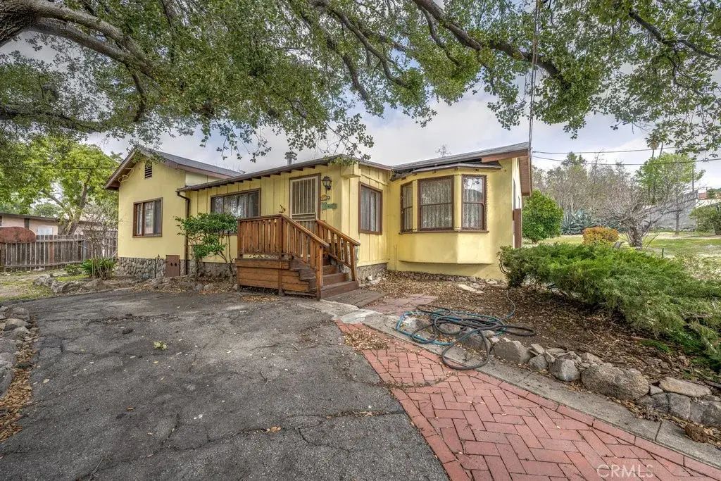 10520 Hillhaven Avenue, Tujunga