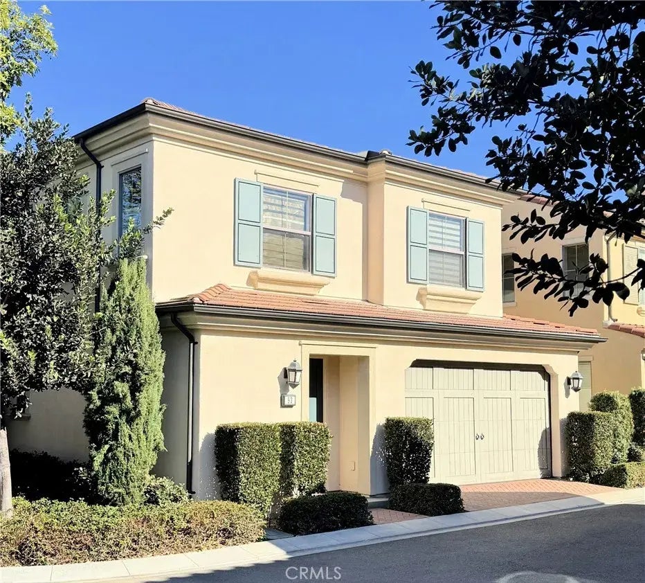 90 Twin Flower, Irvine