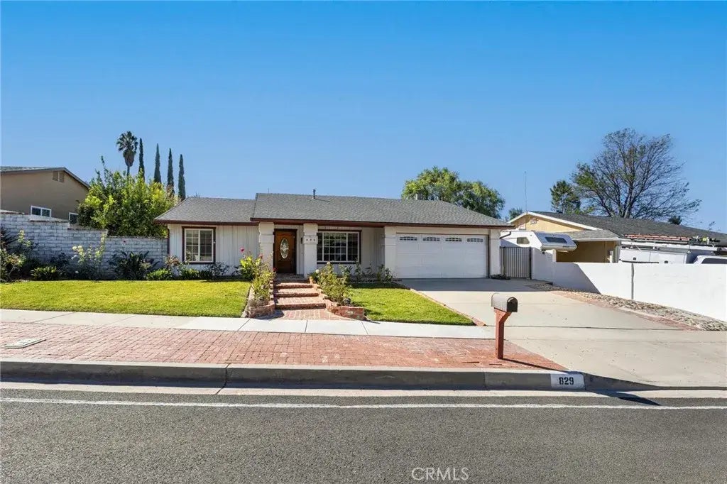 829 Greenbriar Avenue, Simi Valley