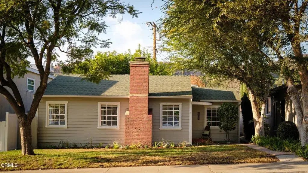 2509 E Glenoaks Boulevard, Glendale