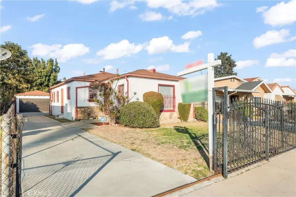 641 W 111th Street, Los Angeles