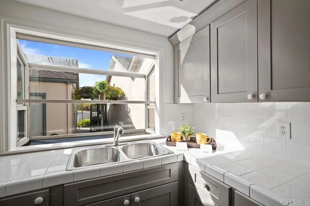 2429 Turnbridge Gln, Escondido