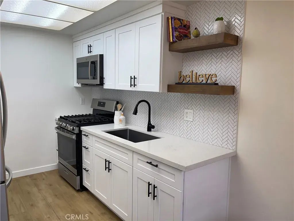 1400 W Warner Avenue 5, Santa Ana