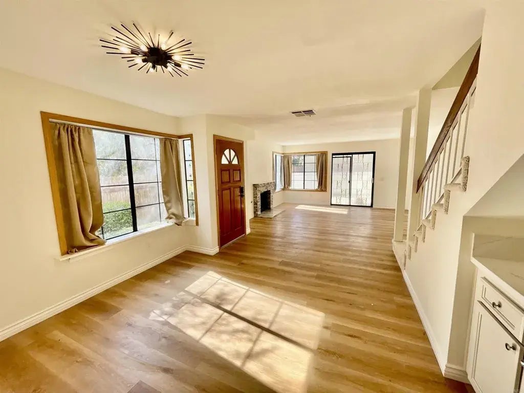 129 Espanas Glen, Escondido