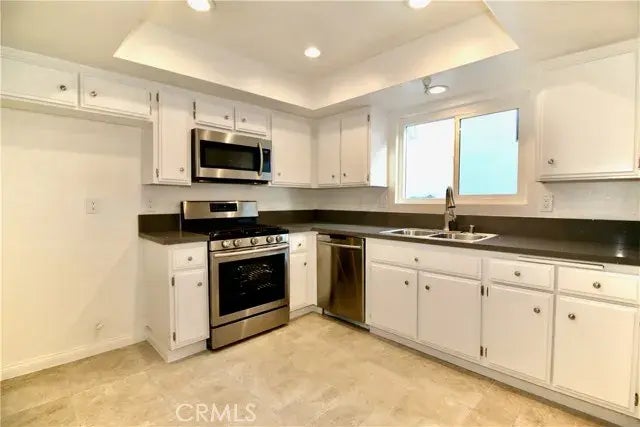 5457 Hermitage Avenue 102, Valley Village