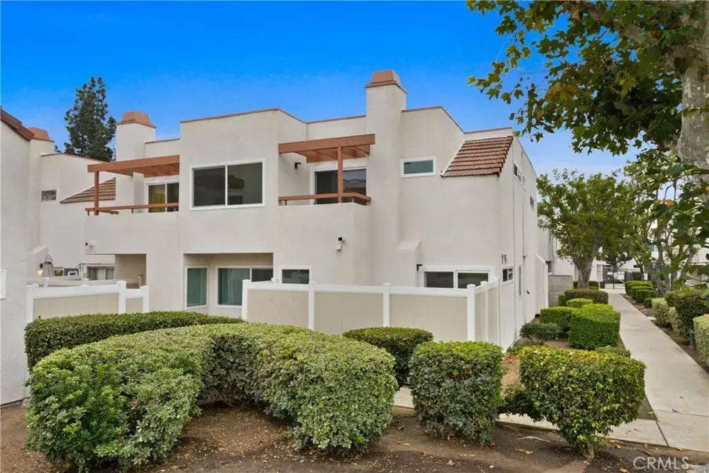 20290 E Arrow E, Covina