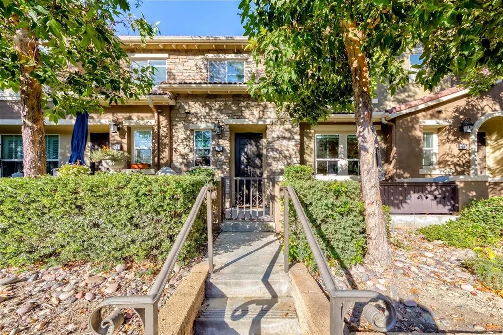 15723 Parkhouse Drive 75, Fontana