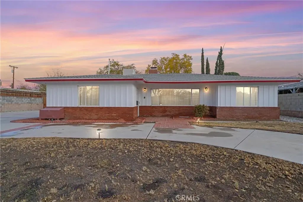 44448 3rd Street East, Lancaster