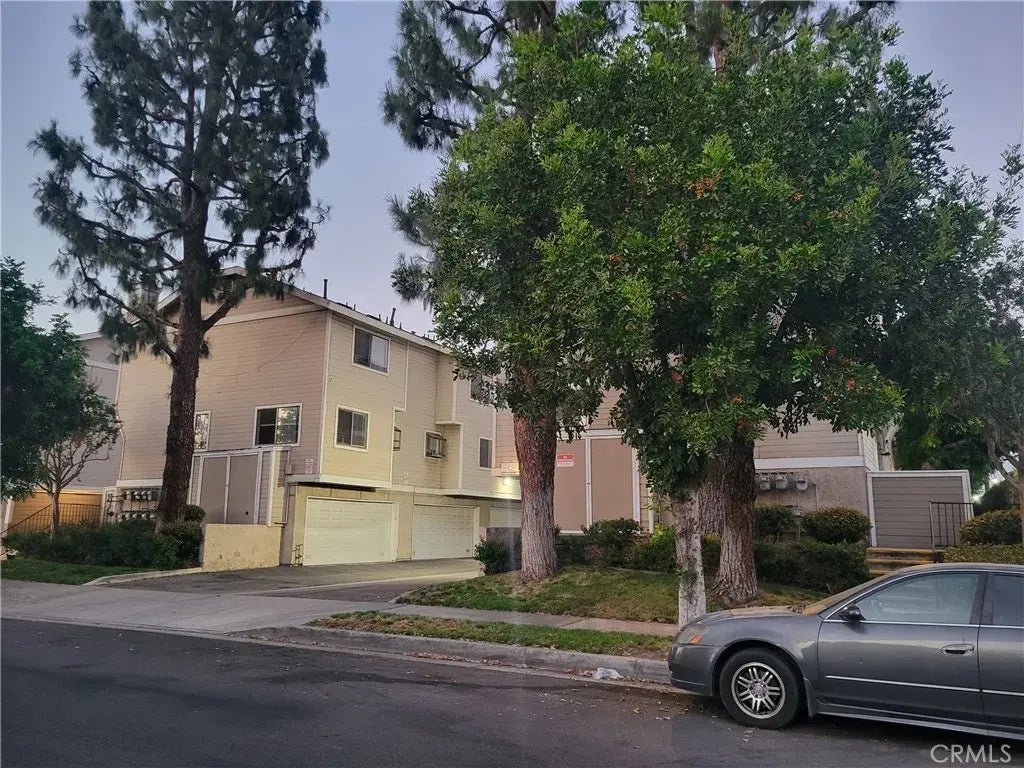 8338 Woodley Place 7, North Hills