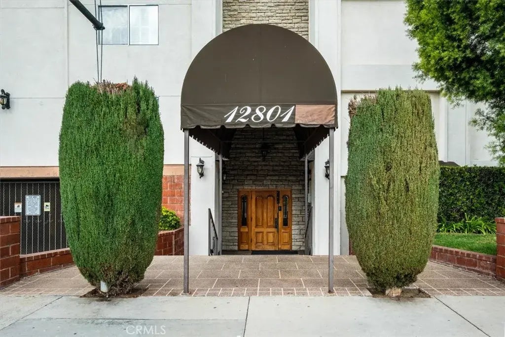 12801 Moorpark Street 213, Studio City