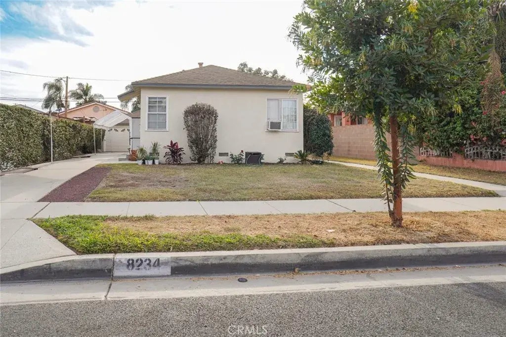 8232 Devenir Avenue, Downey