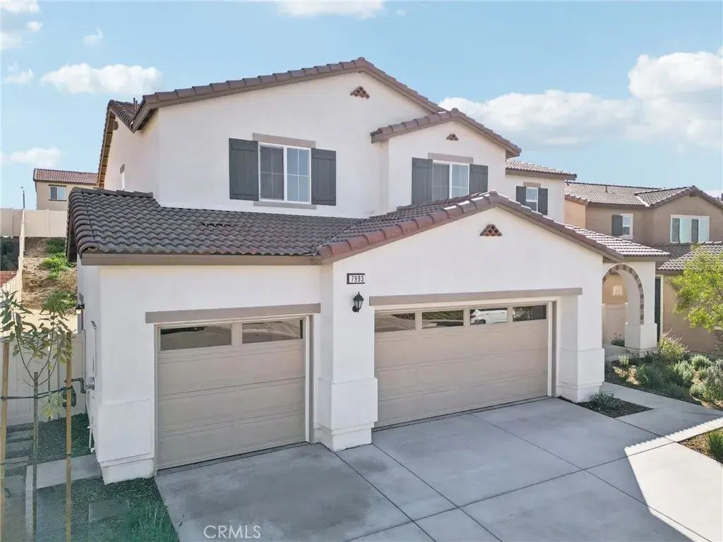 7993 Campania Road, Highland