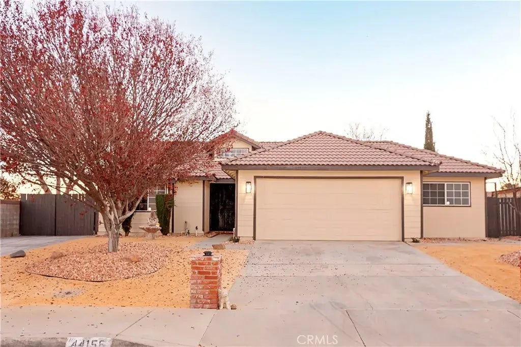 44156 Begonia Street, Lancaster