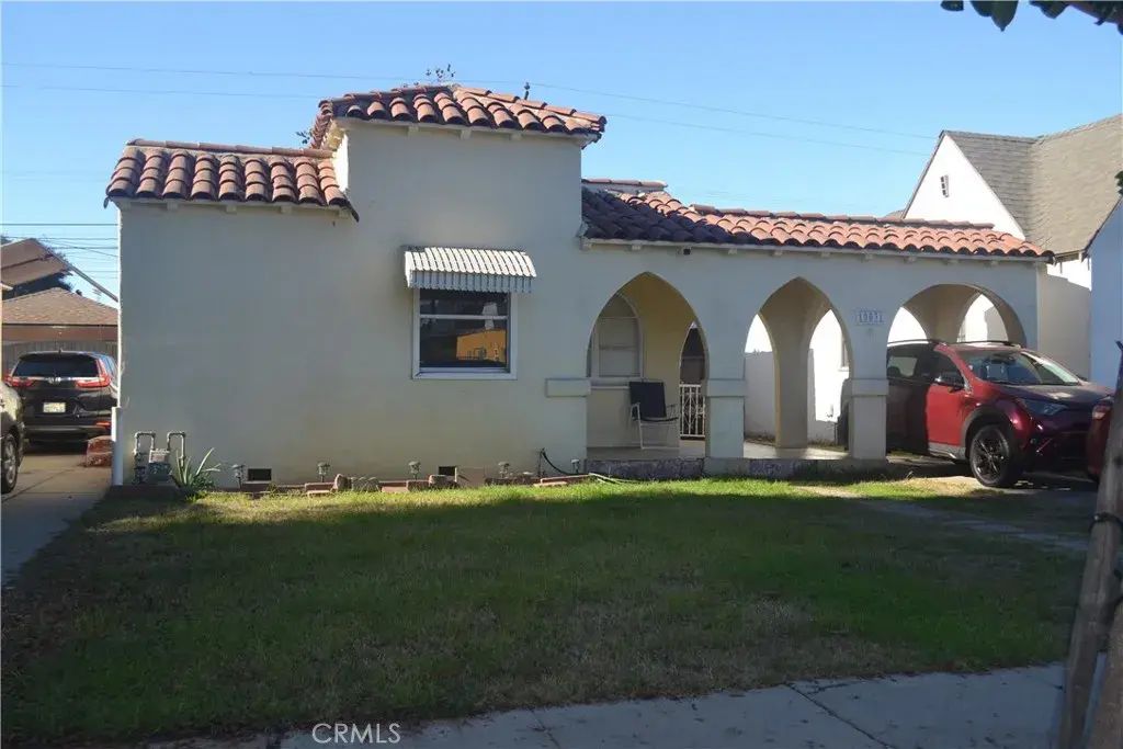 10031 San Anselmo Avenue, South Gate