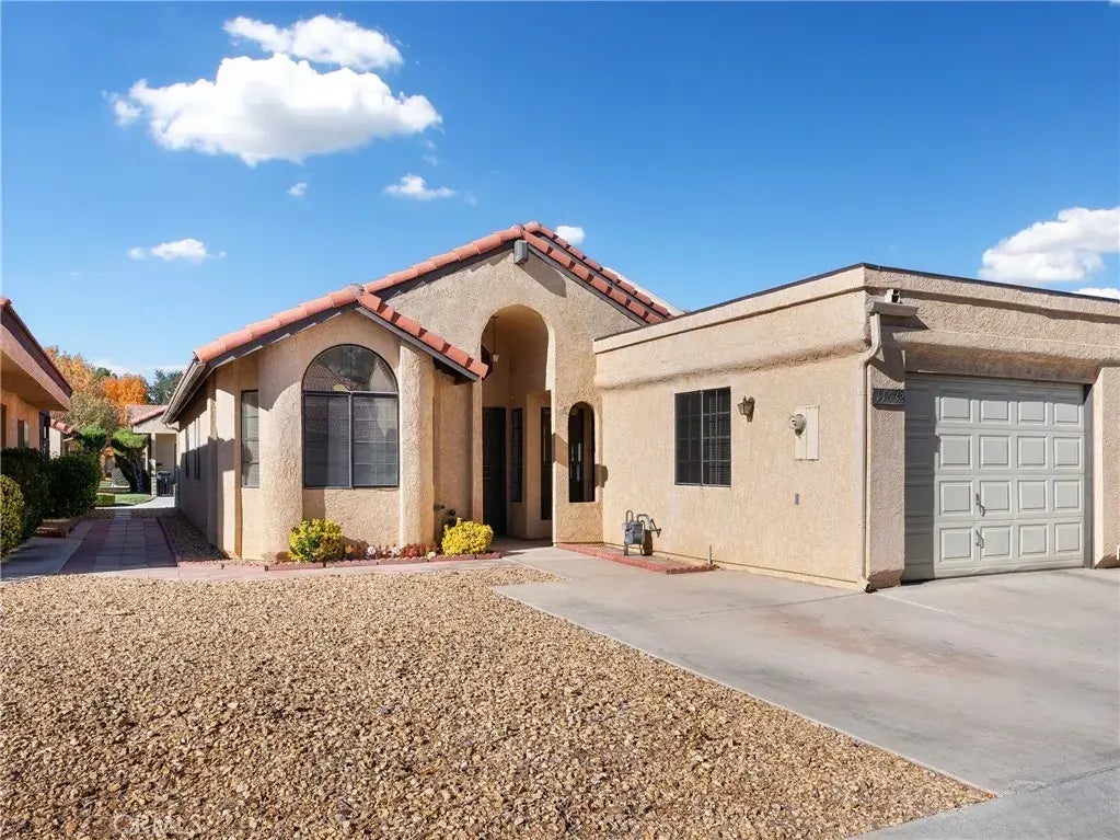 11632 Pepper Lane, Apple Valley