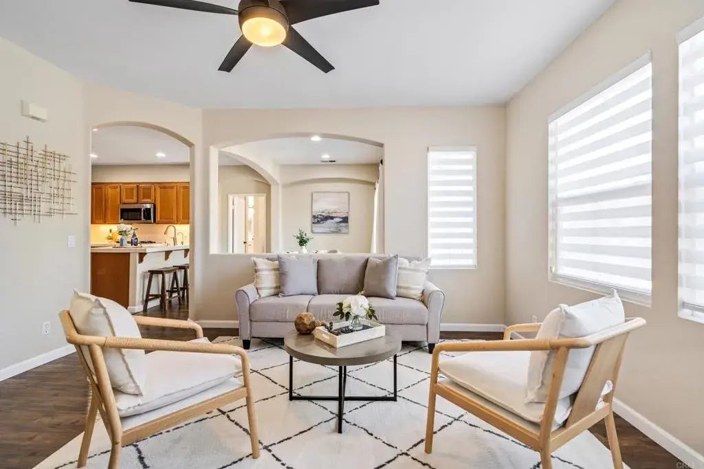 6349 Avenida De Las Vistas 1, 