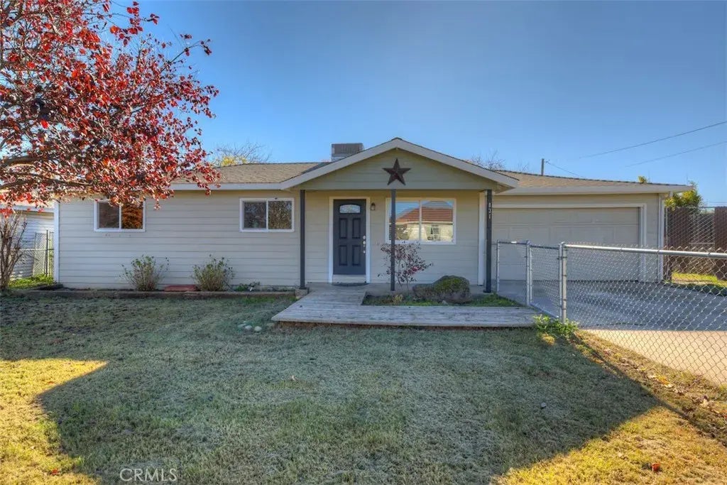 831 Plumas Avenue, Oroville