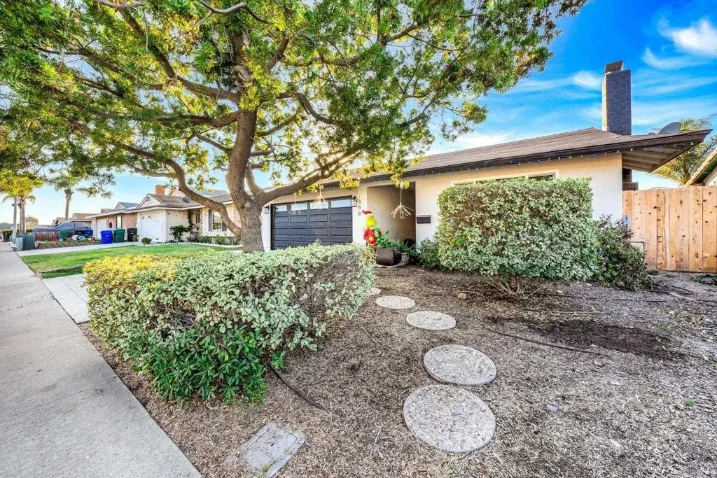 1050 Piccard Avenue, 