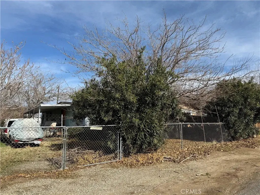 2129 Angler, Lake Isabella