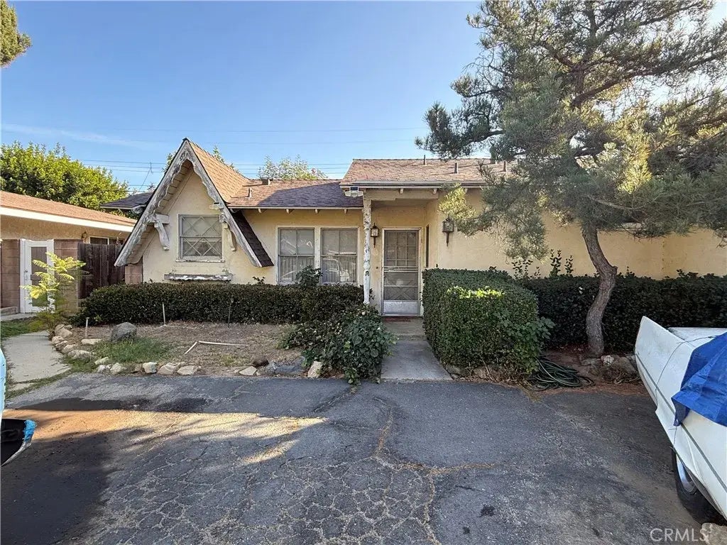 7858 Sedan Avenue, West Hills
