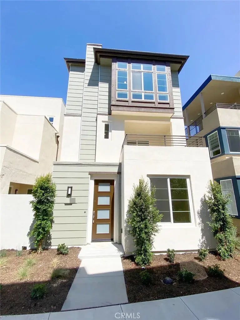 552 Cultivate, Irvine