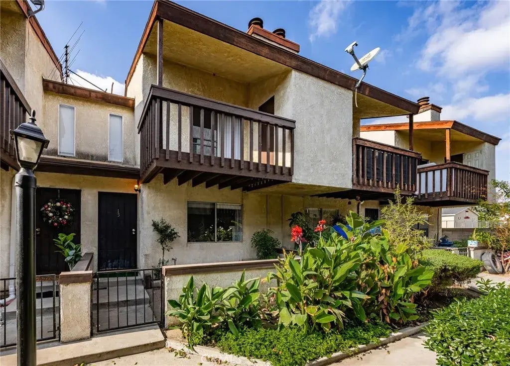 9100 Acacia Avenue 15, Fontana