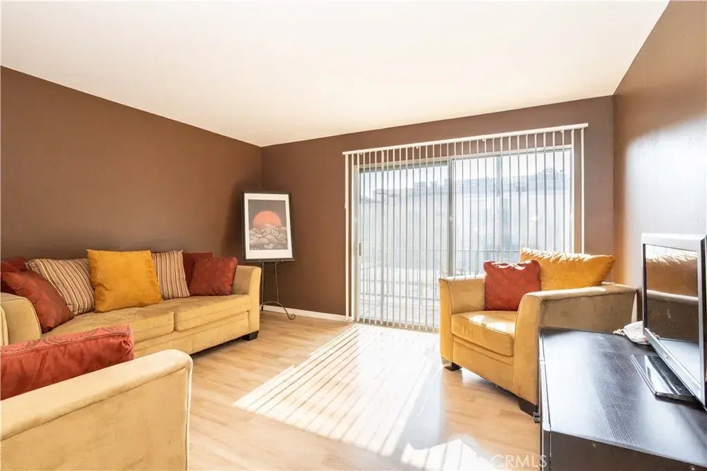 5460 White Oak Avenue E229, Encino