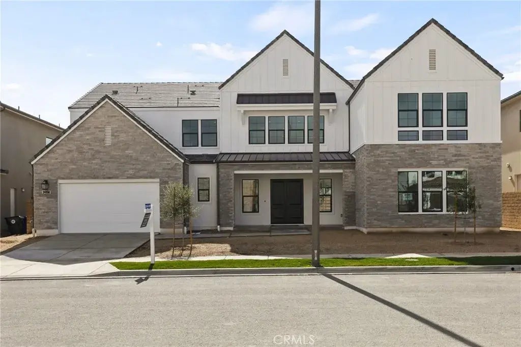 24158 W Corte Ala, Valencia