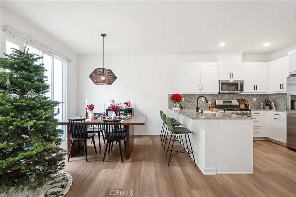 215 Foliage Pl, Fallbrook