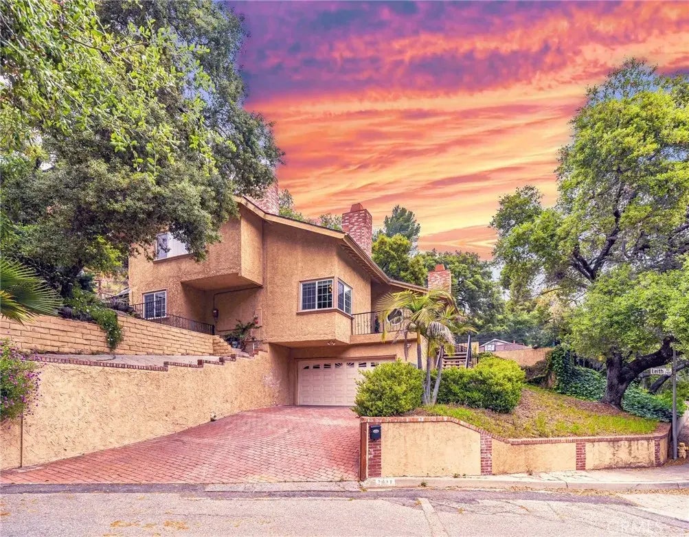 2411 E Chevy Chase Drive, Glendale