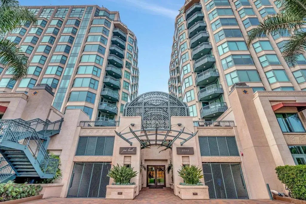 2500 6th Street 303, 