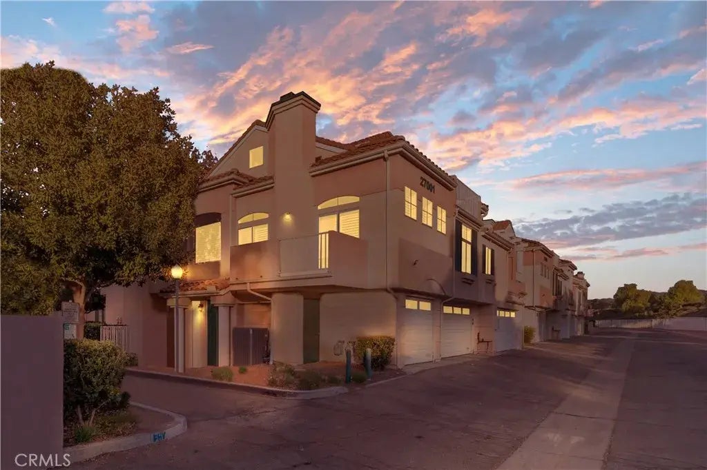 27001 Karns Court, Canyon Country