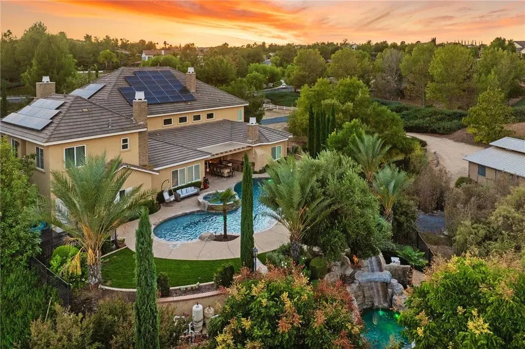 33308 Wolfe Street, Temecula