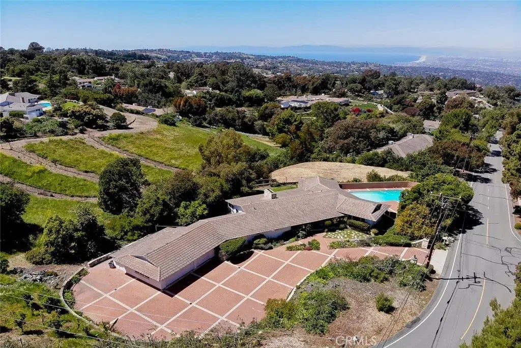 6 Georgeff Road, Rolling Hills