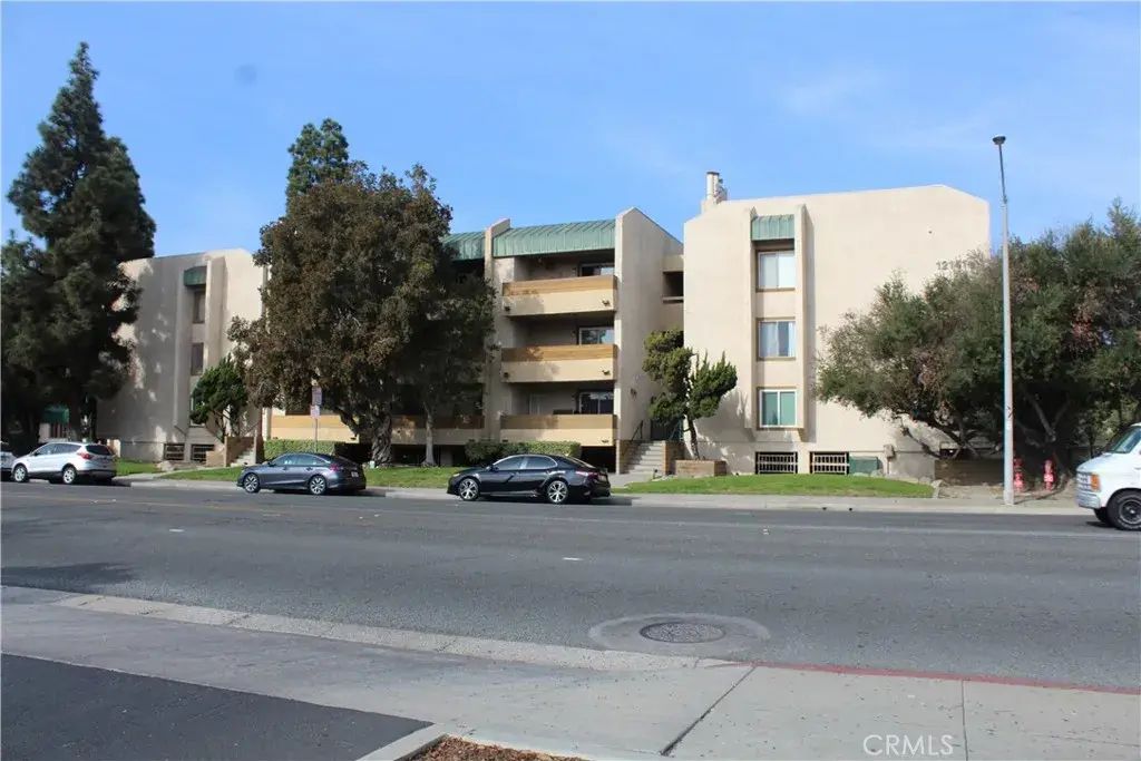 12141 Centralia Street 119, Lakewood