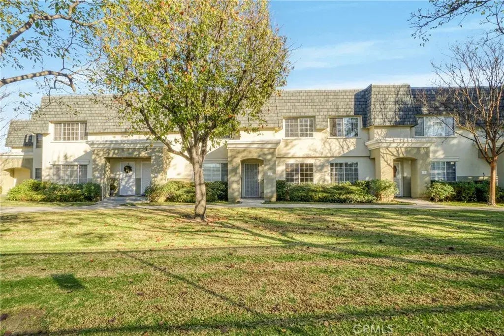 19123 Hamlin Street 5, Reseda