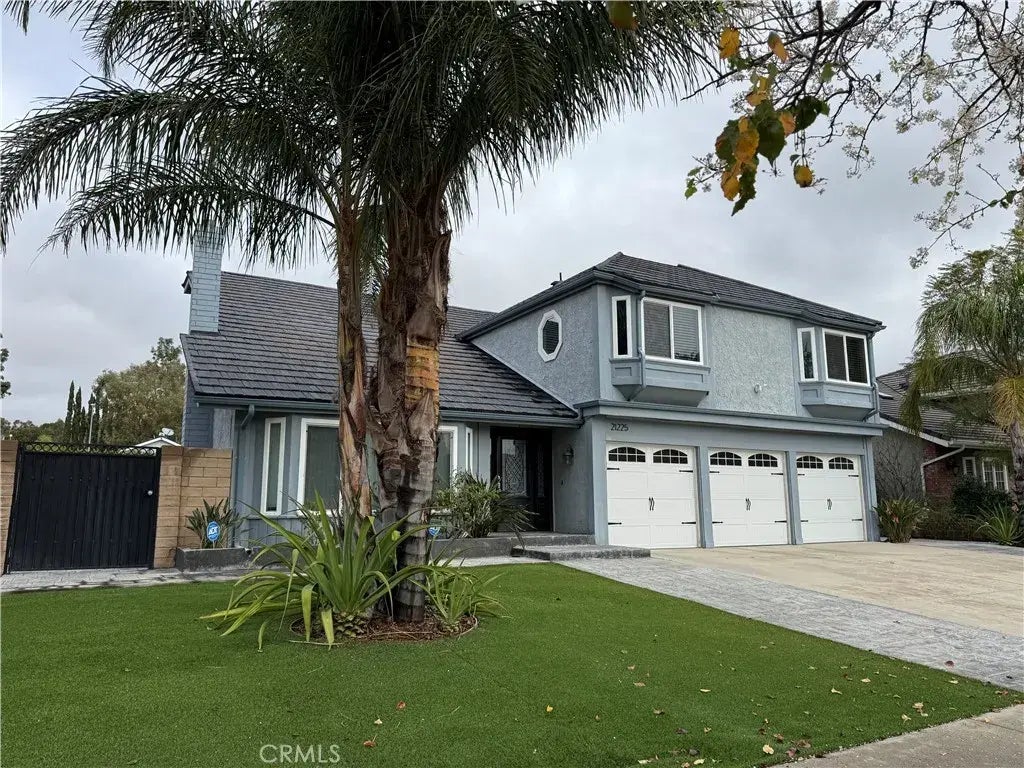 21225 Nashville Street, Chatsworth