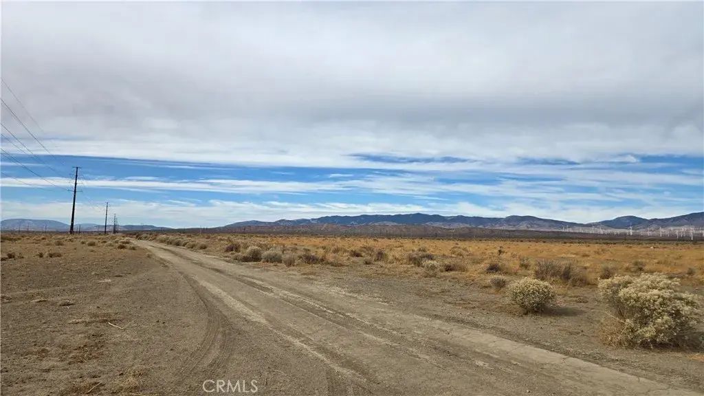 Holiday Ave Near 160th St West, Rosamond