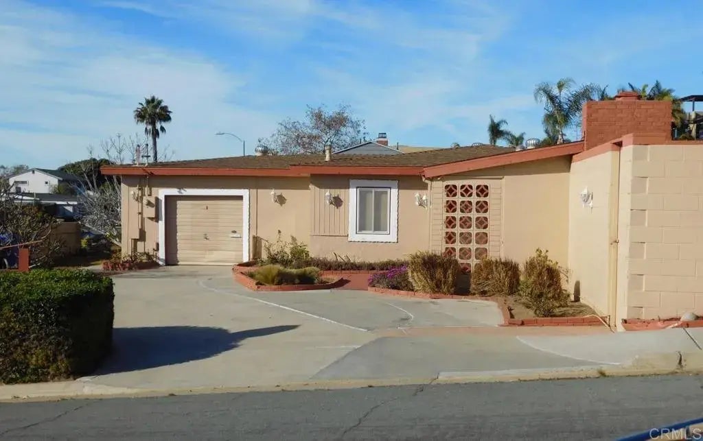 2437 Burgener Boulevard, CLAIREMONT