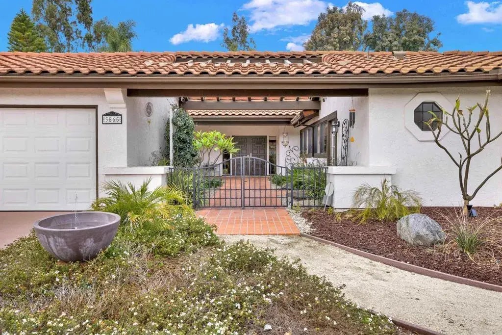 3565 Avenida Amorosa, Escondido