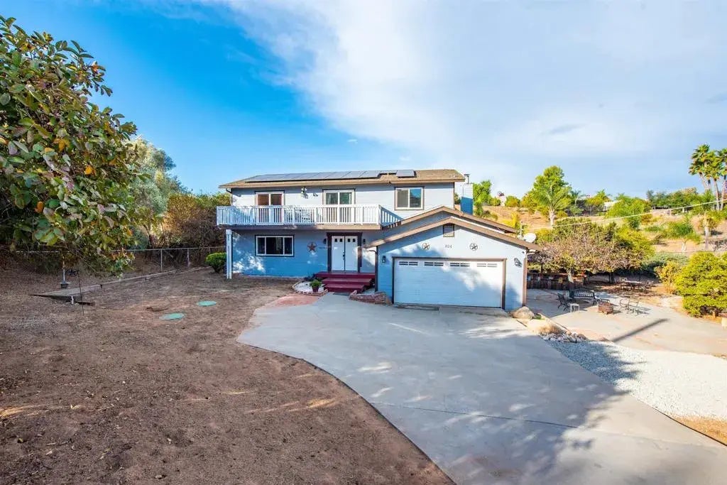 824 Evergreen Lane, Vista