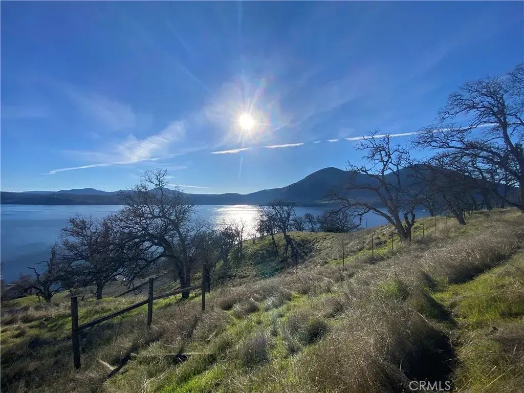 10697 Crestview, Clearlake