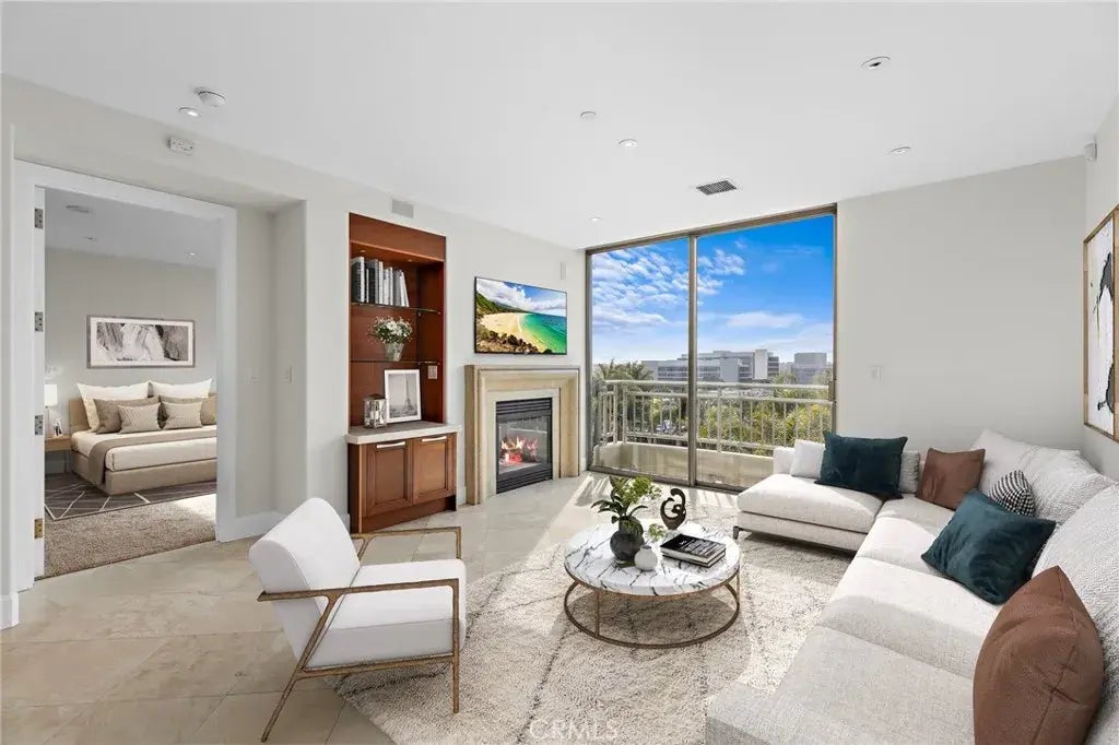 5077 Scholarship, Irvine