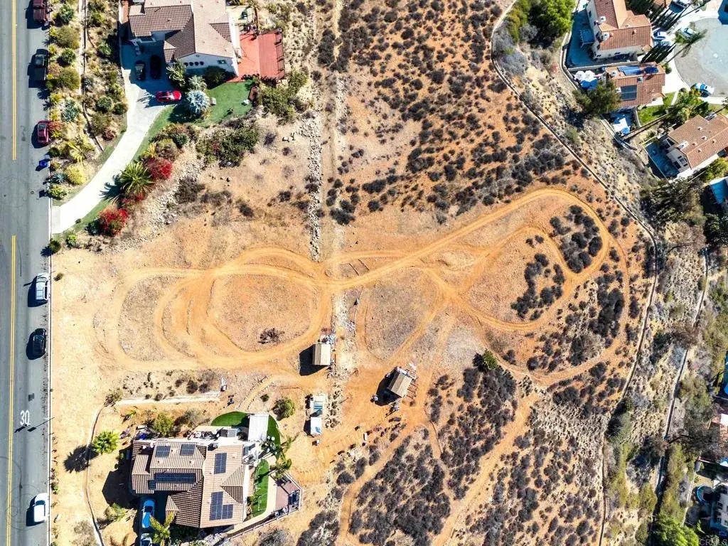 Apple, Spring Valley