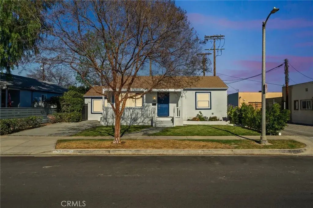 17803 Rhoda Street, Encino